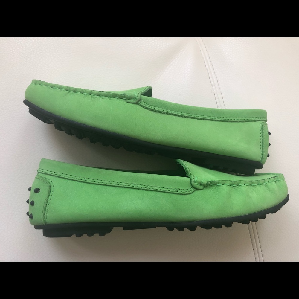 Bloomingdales Green loafer style women’s shoes